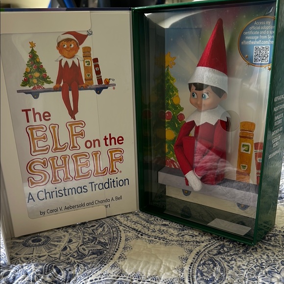 Elf on the Shelf boy and book set - Picture 2 of 2